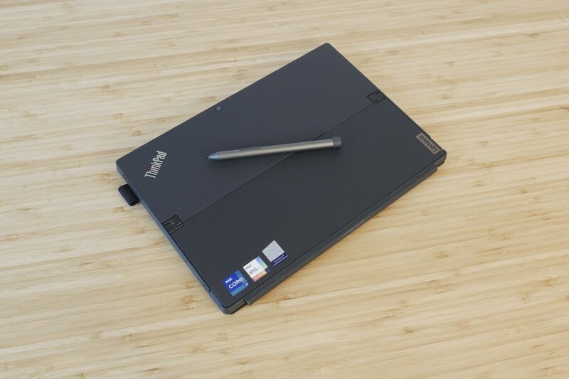 Съемный обзор Lenovo ThinkPad X12
